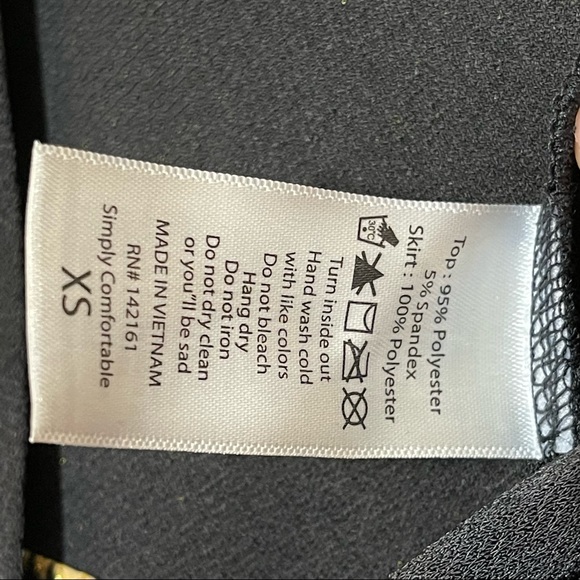 NWT LuLaRoe DeAnne Black And Gold Aztec Print Pleated Long Dress XS - Picture 6 of 8